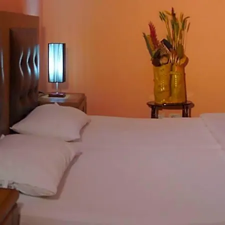 Bristol Otel Tiran