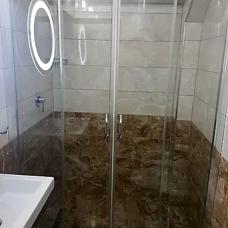 Bristol Otel 3*
