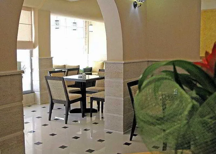 מלון Bristol טיראנה